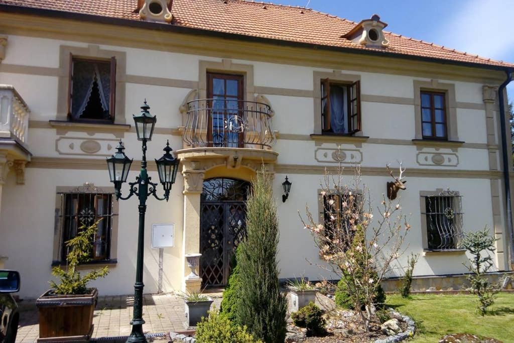 Zámeček Zdíky - Moderní malý apartmán Bujanov Exterior foto